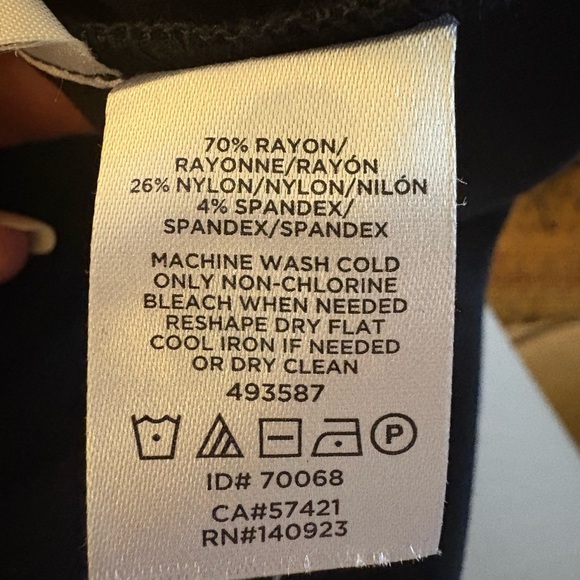 LOFT Black Flounce Mini Skirt NWT – Size M - Picture 12 of 12